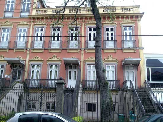 fachadascasas5e6